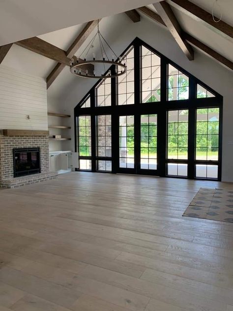 Home Build Design, Barndominium Lots Of Windows, Barndominium Big Windows, Barndominium Window Ideas, Barndominium With Big Windows, Barndo Windows, Barndominium Windows, Bardominum Ideas Floor Plans, Modern Barn House Interior