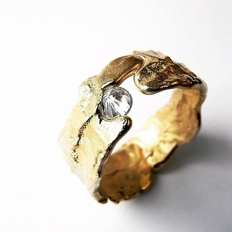 Kelvin J Birk on Instagram: "Cast Freeform ring in 18ct yellow gold with inverted diamond. Come and see the beginning of how this is created: Featuring 65 events with over 80 makers, the Festival of Making takes place online, on Instagram, Facebook and Zoom, over the weekend of Friday 19th - Sunday 21st June. Come and watch a live Demonstration about how I melt and cast precious metal on Saturday 20th at 3pm (London time) DM me for details. #festivalmaking #festivalofmaking #contemporaryjewel Freeform Ring, Popular Rings, Wire Rings, Contemporary Jewellery, Gorgeous Jewelry, Perfect Ring, Spring Wedding, Jewelry Branding, Fashion Rings