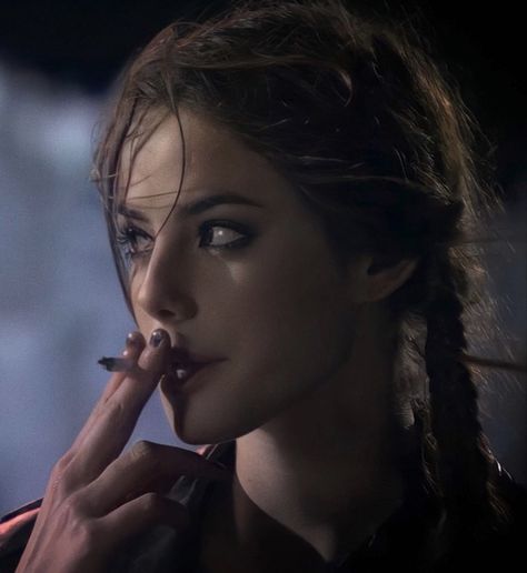 Effy Stonem, Skin Aesthetics, Retro Makeup, Skins Uk, Kaya Scodelario, Makijaż Smokey Eye, Aesthetic Dark, 인물 사진, Edgy Outfits