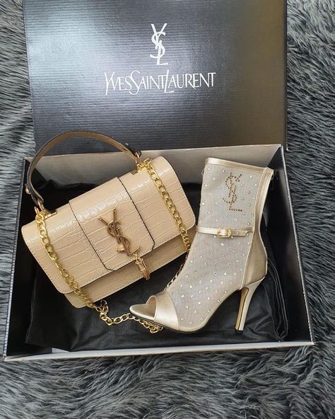 CAC on Instagram: “Size 5-9 available. $145 for the set. $100 for shoes. $65 for purse. *Shipping and handling timeframe is about 2 weeks for this item*…” Handbags For Girls, Shoes Heels Classy, Summer Handbags, Ysl Shoes, Chic Heels, Ladies Purse, Luxury Purses, Girly Shoes, Aesthetic Shoes