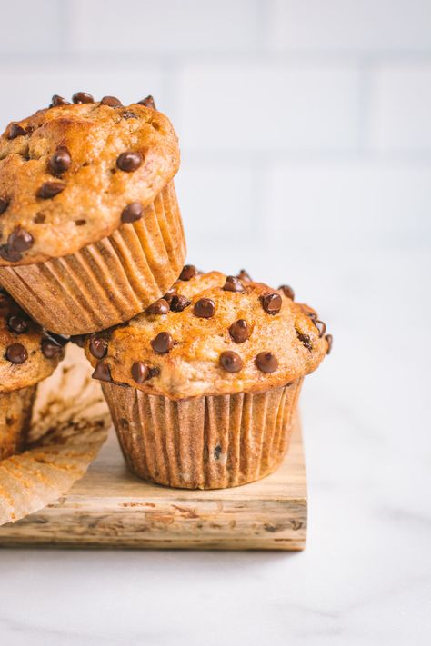 Olive Oil Banana Muffins, Olive Oil Muffins, Vegan Chocolate Muffins, Chocolate Chunk Muffins, Basic Muffin, Baking Swaps, Chocolate Chip Banana Muffins, Basic Muffin Recipe, Choc Chip Muffins