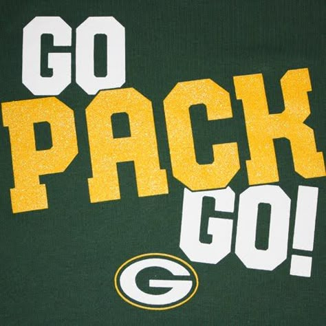 Green Bay Packers Team | Packers Fans Want the WHOLE Team in the Picture Green Bay Packers Wallpaper, Packers Baby, Go Packers, Green Bay Packers Logo, Clay Matthews, Green Bay Packers Fans, Green Bay Packers Football, Lambeau Field, Packers Football