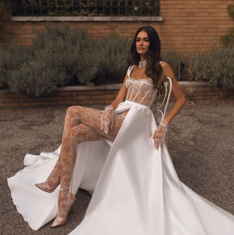 Unconventional Dress, Lace A Line Wedding Dress, Ellie Gonsalves, Fashion Illustration Face, Bridal Details, Designer Bridal Gowns, Dream Wedding Ideas Dresses, Dress Inspiration, Wedding Mood