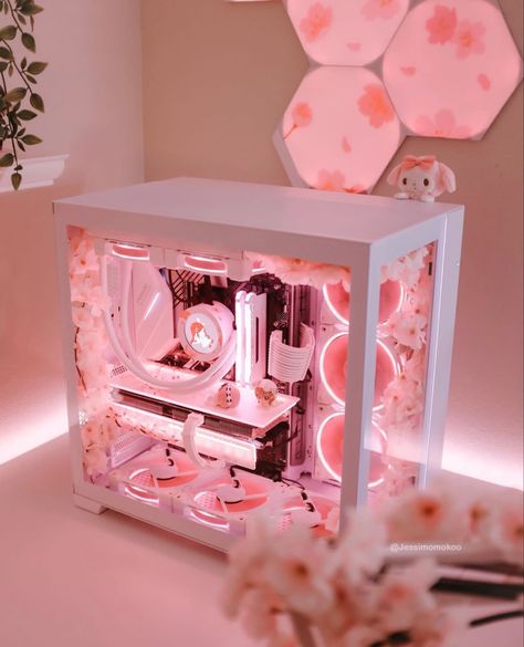 Pink Computer Accessories, Gaming Pc Decoration, Pink Gaming Computer, Kawaii Pc Setup Pink, Cool Gaming Pcs, Sakura Pc Setup, Pretty Pc Build, Pastel Pink Gaming Setup, Pink Xbox Setup