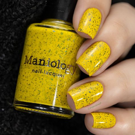 This light yellow nail polish comes with chunky iridescent glitter flakies. Each bottle contains 13ml of nail polish. COLOR YOUR WORLD: A light mustard yellow nail polish with glitters. NAILED IT: Our regular nail polishes allow you to explore your creativity with special effects and colors that are beautiful for all-over coverage. 5-FREE AND CRUELTY-FREE: All of our polishes are only tested on our own nails before yours. GET INSPIRED: Check out our Nail Academy or join us on Facebook, Instagram Toenails Painted, Pretty Fingernails, Vintage Nail Art, Light Mustard Yellow, Neon Yellow Nails, Dog Poems, Nail Academy, Yellow Nail Art, Yellow Nails Design