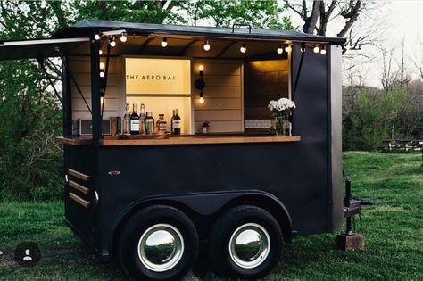 Small Food Trailer, Kombi Food Truck, Wedding Bars, Foodtrucks Ideas, Coffee Food Truck, Bar Mobile, Mobile Cafe, Mobile Coffee Shop, Coffee Trailer