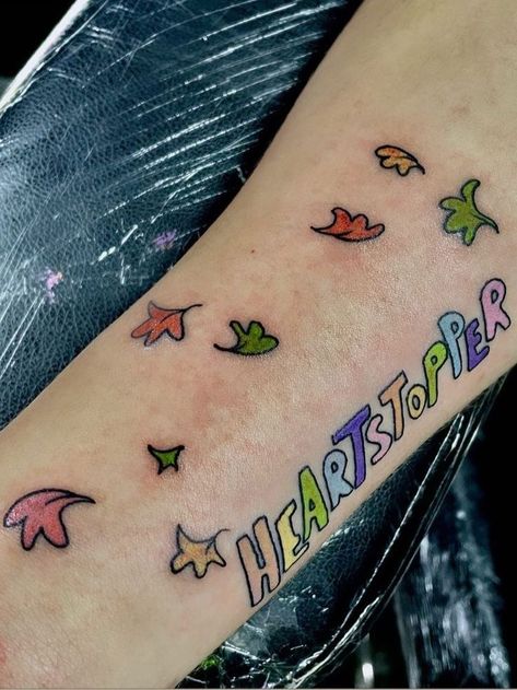 Kit Connor Tattoo, Heart Stopper Tattoo, Heartstopper Tattoo Ideas, Heartstopper Tattoo, Lgbt Tattoo, Alice Oseman, Alice Book, Cute Little Tattoos, Most Popular Tattoos