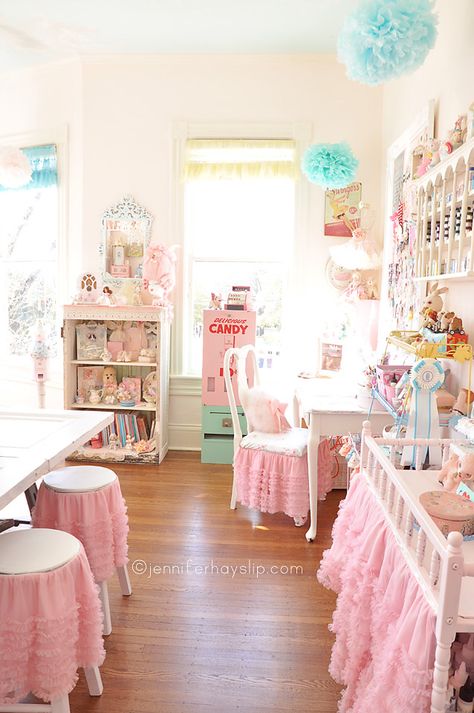 Eye Candy Studio Shabby Chic Craft Room, Kawaii Rooms, Craft Studios, Shabby Chic Decorating, Craft Spaces, Doll Room, Dream Craft Room, Sewing Room Ideas, Scrapbook Room