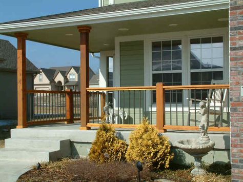 Front Porch Railing Ideas, Reling Design, Porch Railing Designs, Rustic Front Porch, Front Porch Railings, Porch Kits, Patio Railing, Deck Railing Design, House Front Porch