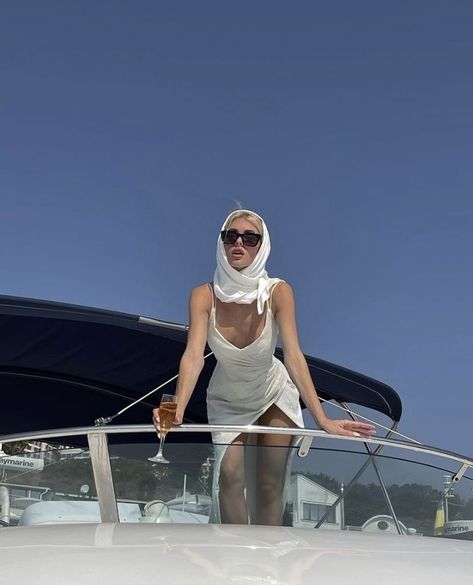 luxury lifestyle aesthetic Sparkly Wedding Dress Mermaid, Brendan Taggart, What To Wear On A Boat, Piper Bellinger, Yacht Photoshoot, Yacht Party Outfit, Yacht Outfit, It Happened One Summer, Boat Photoshoot