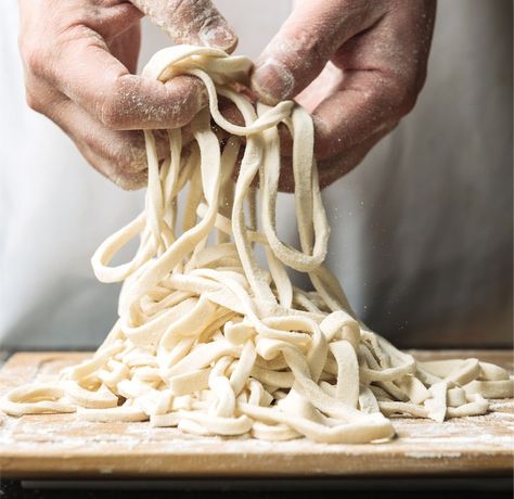 How To Make Udon Noodles Like Masaharu Morimoto Noodle Recipes Homemade, Udon Noodles Recipe, Udon Noodle Soup, Tonkotsu Ramen, Pak Choi, Iron Chef, Homemade Noodles, Cooking Homemade, Udon Noodles