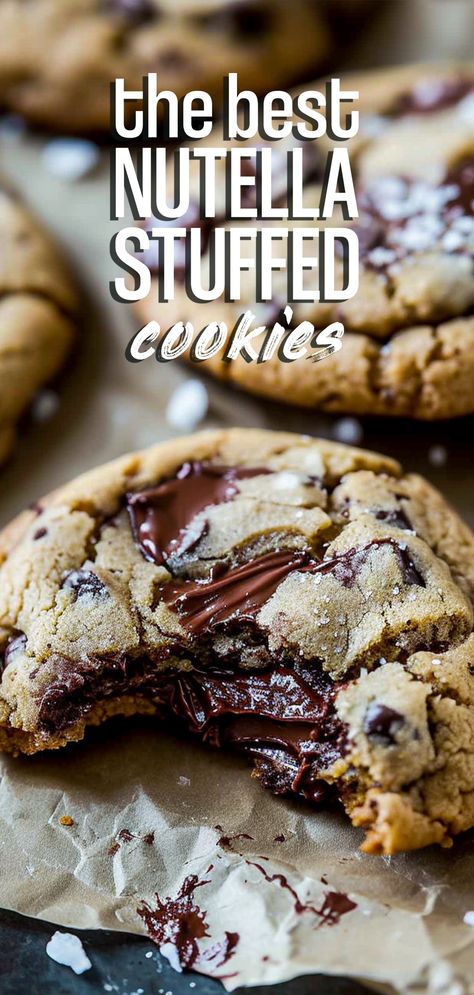 Nutella-Stuffed Chocolate Chip Cookies [30 Minutes] – Chasety Nutella Stuffed Chocolate Cookies, American Chocolate Chip Cookies, Nutella Stuffed Cookies, Big Chocolate Chip Cookies, Nutella Cookies Recipe, Nutella Chocolate Chip Cookies, Big Cookies, Stuffed Cookies, Nutella Desserts