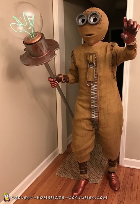 Coolest 1000+ Homemade Costumes You Can Make! Unique Disney Costumes, Disney Characters Costumes Diy, Diy Disney Costume, Costumes From Movies, Horror Costumes, Original Costumes, Awesome Costumes, School Hallway, Halloween Infantil