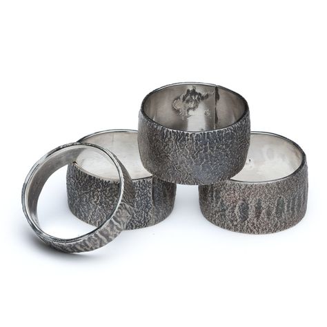 Some examples of reticulated rings I made. Handmade Ideas, Wabi Sabi, Napkin Rings, Jewelry Design, Handmade Jewelry, Wedding Rings, Engagement Rings, Ring, Silver