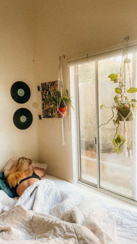 Taking Naps Aesthetic, Nap Time Aesthetic, Nap Aesthetic, Nap Aesthetic Girl, Nap Meme Funny, Girl Waking Up From Bed Aesthetic, Nap Memes Humor, Room With Plants, Take A Nap