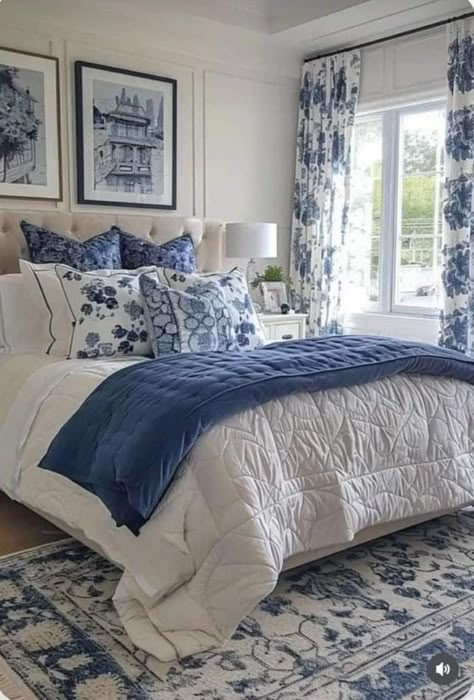 Blue And White Bedrooms, Blue White Bedroom, Blue And White Bedding, Blue And White Bedroom, White Bedrooms, Blue Bedroom Decor, Blue And White Decor, Blue White Decor, Casa Vintage