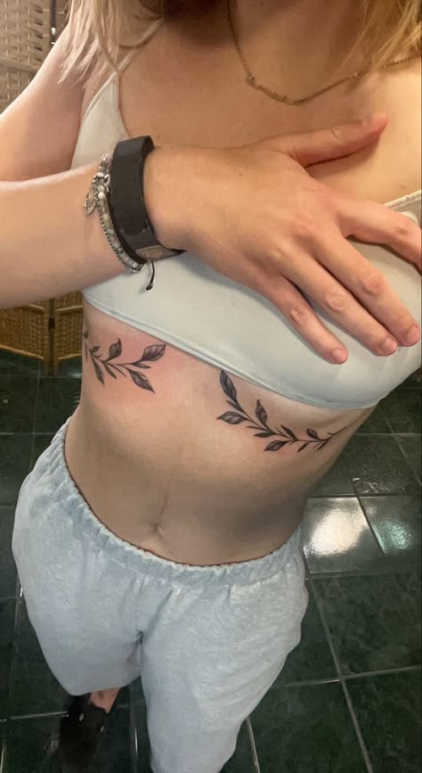 Center Rib Tattoo, Front Of Ribs Tattoo, Rib Paragraph Tattoos For Women, Baddie Tats Side Rib, Leaf Rib Tattoo, Women Rib Tattoo Side Tat, Under Rib Tattoos For Women, Front Rib Tattoo, Rib Tattoos Women