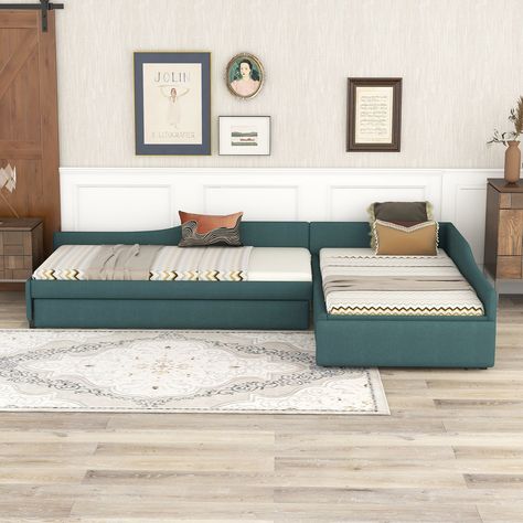 This elegant daybed with casters is crafted from high-quality linen, making it a perfect fit for any home decor. With its timeless design, it combines style and comfort, providing a cozy seating or sleeping space. Double Daybed, Platform Daybed, Twin Size Daybed, Trundle Mattress, Twin Daybed With Trundle, Bed In Corner, Under Bed Drawers, Upholstered Daybed, Daybed With Trundle