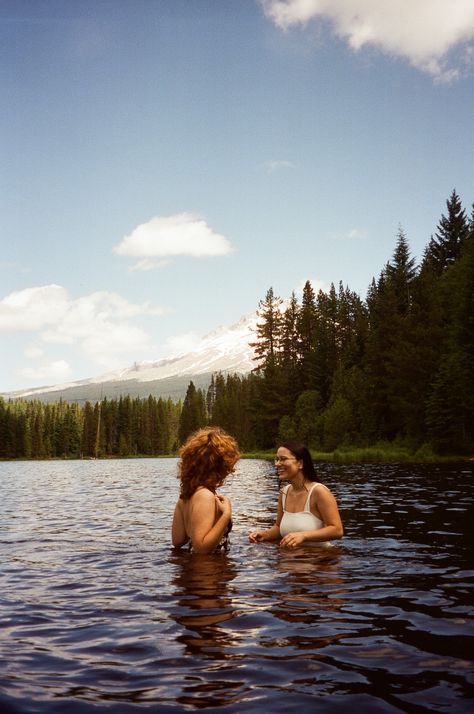 Lake Of The Woods Oregon, Oregon Film Photography, Pnw Coast Aesthetic, Pnw Summer Aesthetic, Pnw Lifestyle, Pacific Northwest Aesthetic, Crunchy Aesthetic, Pnw Camping, Pnw Summer