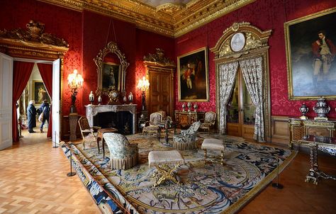 Waddesdon Manor Interior | Waddesdon Manor | Flickr - Photo Sharing! Rothschild Mansion, Palatial Interiors, English Palace, Historical Castle, Castle Interiors, Uk Castles, Manor Interior, Red Drawing, Waddesdon Manor