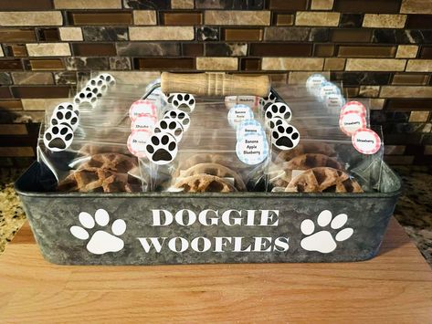 Dog Treat Display, Dog Boutique Ideas, Dog Treat Packaging, Puppy Birthday Cakes, Treat Business, Dog Paw Balm, Pet Store Ideas, Treat Packaging, Dog Treats Homemade Easy