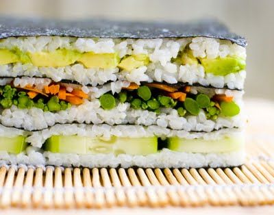 No Face Plate: Sushi Napolean, for kicks Sushi Lasagna, Crunchy Sushi Roll, Crunchy Roll Sushi, Sushi Roller, California Crunch Roll Sushi Recipe, Sushi Boats Cucumber, Healthy Lifestlye, Sushi Wrap, Japanese Food Sushi