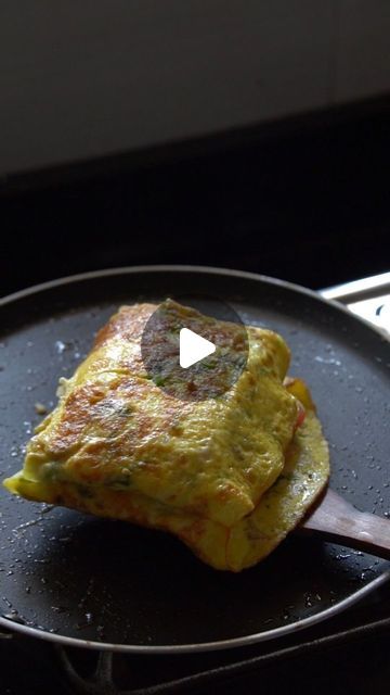 Kripa Krishnamani on Instagram: "Bread omlette with a twist ❤ @kripas_foodbook   Cook what makes you happy, Almarai cream cheese spread have a new & delicious taste. Ingredients Egg -3 Chopped onion Chopped green chillies Chopped coriander Salt Bread-2 Cream cheese Butter  . . . . . . . . . . . . .  Bread omlette, dinner, breakfast, indian cooking, kripasfoodbook, desirecipes, streetfood, streetfood lover, almarai, almarai cream cheese #ad #kripasfoodbook #almaraicookingcream #almarai #ramadanrecipes #qualityyoucantrust #breadomlette #dinner #breakfast #reelsinstagram #reelsviral #reelstrending #indiancooking" Omlette Healthy Dinner, Bread Omlette Recipes Indian, Dinner Recipe Vegetarian, Salt Bread, Breakfast Indian, Cream Cheese Butter, Cream Cheese Spread, Butter Bread, Recipe Vegetarian