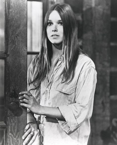 Barbara Hershey, Comic Art Fans, Flamboyant Natural, People Of Interest, Pursuit Of Happiness, Vintage Icons, Romantic Drama, Badass Women, Classic Horror