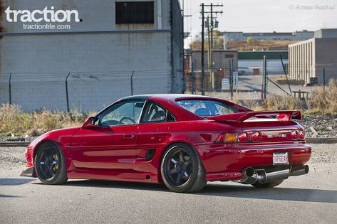 After an Evil Knievel–style street racing crash, Ryan Dandurand’s 1991 toyota MR2 went into hiding during its lengthy rebuild. Toyota Mr2 Sw20 Wallpaper, Toyota Mr2 Sw20, Toyota Mr2 Turbo, Toyota Mr2 Aw11, 1992 Toyota Mr2, Mr 2, Japanese Sports Cars, Toyota Mr2, Ae86