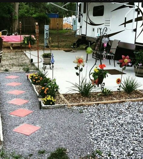 Rv landscaping Rv Landscape Ideas, Rv Landscaping Ideas, Rv Landscaping Ideas Yards, Seasonal Campsite Ideas Yards, Rv Lot Landscaping Ideas, Campground Design, Porch For Camper, Campsite Decorating, Rv Patio