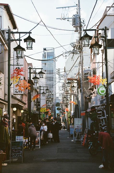 2000s Tokyo Aesthetic, Japanese Photography Street, Vintage Japanese Photography, Tokyo Film Photography, Japanese Street Photography, Retro Japanese Aesthetic, Film Photography Street, Japanese Cityscape, Tokyo Vintage