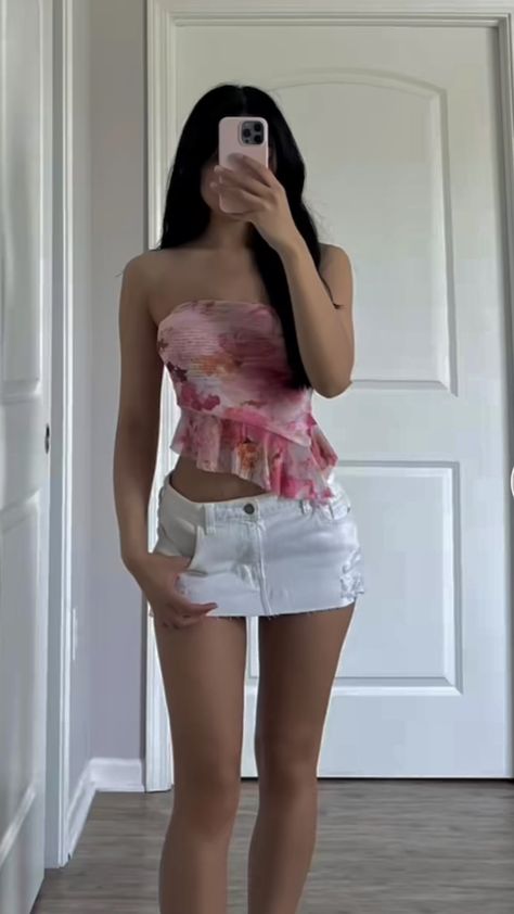 Y2k Mini Skirt For Spring, Soft Girly Outfits, Classy Girly Outfits, Florida Outfits Vacation, Coquette Outfit Mini Skirt, Couqutte Summer Outfits, Pastel Outfit Ideas, Coquette Mini Dress With Built-in Bra For Summer, Girly Summer Outfits