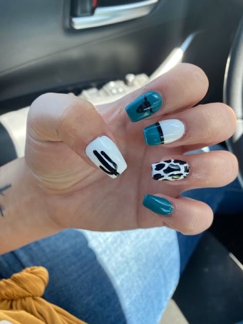 Country cow and cactus nails Cow And Cactus Nails, Cute Short Acrylic Nails Country, Simple Western Nails Cactus, Cactus On Nails, Country Aesthetic Nails, White And Turquoise Nails Western, Cute Cactus Nails, Country Gel Nails, Western Design Nails