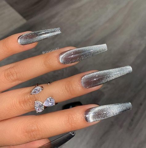 Nails And Rings, Glass Nails, Cat Eye Nails, Nail Jewelry, Silver Nails, Fire Nails, Funky Nails, Dream Nails, Pretty Acrylic Nails