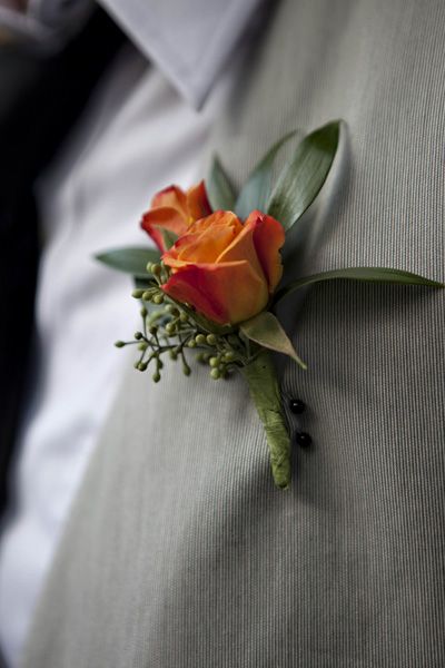 Spray Roses Boutonniere, Flowers List, Orange Boutonniere, Puppy Wedding, Romantic Wedding Colors, Small Wedding Venues, White Boutonniere, Orange Wedding Flowers, Button Holes Wedding