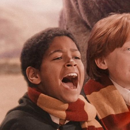 Dean Harry Potter, Dean Thomas Harry Potter, Seamus And Dean, Alfred Enoch, Harry Potter Scrapbook, Sorcerers Stone, Dean Thomas, Harry Potter Hogwarts Houses, Harry Potter Icons