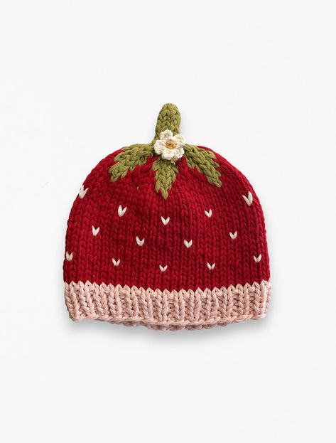 Strawberry season continues! Made by the expert knitters at The Blueberry Hill, this soft baby knit beanie features blush trim and a green stem and is topped with a hand-crocheted flower. If in between sizes, we recommend sizing up one. Strawberry Knit, Crochet To Sell, Strawberry Hat, Holiday Knits, Strawberry Baby, Crochet Strawberry, Mommy Time, Baby Beanie Hats, Crochet Idea