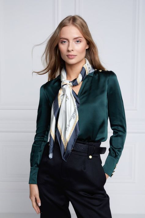 Silk Scarf Outfit Classy, Silk Scarf Outfit, Peg Trousers, Holland Cooper, Silk Scarf Style, Silk Neck Scarf, Outfit Classy, How To Wear A Scarf, Scarf Outfit