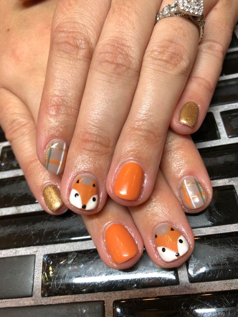 Fox Gel Nails, Fox Nail Art, Fox Nail Designs, Nails With Fox Design, Cute Fox Nail Designs, Fox Nails Designs Fall, Fall Fox Nails Designs, Autumn Fox Nail Art, Fall Pedicure