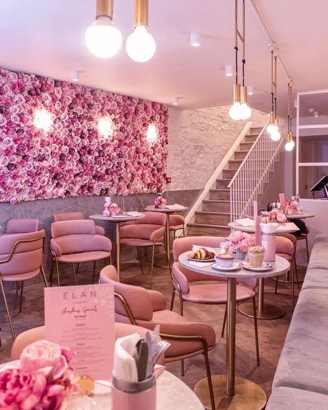 10.8k Likes, 333 Comments - EL&N LONDON (@elan_cafe) on Instagram: “Park Lane settings 🌸 📸: @87sjp” Pink Coffee Bar, Bakery Shop Design, Pink Cafe, Bakery Design Interior, Interior Design Pictures, Bakery Decor, Interior Design Software, Coffee Shops Interior, Beauty Salon Interior