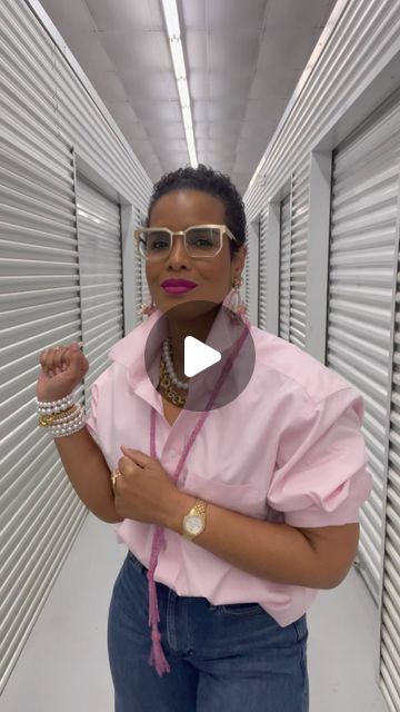 Bengela Holmes on Instagram: "Hope this helps!   Now who is going to the thrift to grab an oversized button down shirt? 🤔  #unwastedresale #tipsandtricks #oversizedshirts #fashionreels #stylingtips" Backwards Button Down Shirt, Button Down Shirt Ideas For Women, Women Wearing Mens Shirts Button Up, How To Tie Button Up Shirts Women, Wearing Oversized Button Up Shirts, How To Style Oversized Dress Shirt, Diy Button Down Shirt Ideas, Button Down Shirt And Skirt Outfit, How To Wear A Long Shirt