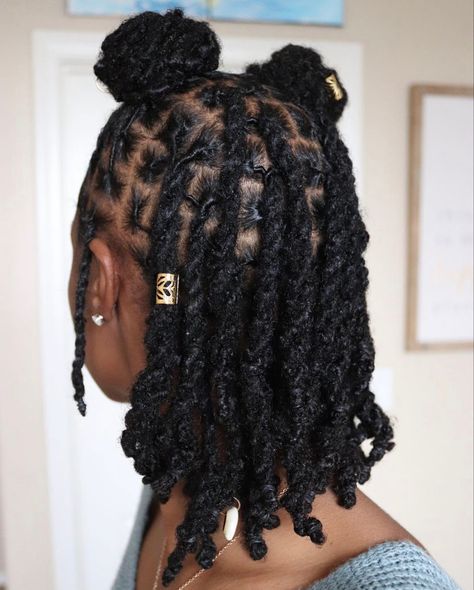 Short Dread Styles, Dreads Short Hair, Short Dreadlocks Styles, Dreads Styles For Women, Beautiful Dreadlocks, Short Locs Hairstyles, Dreadlock Style, Dreadlock Styles, Dreads Styles