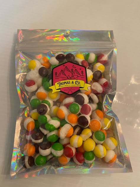 Thomas & Co Foods - Freeze Dried Candy Candy Freeze Dried, Freeze Dried Candy Aesthetic, Snacks And Candy, Dry Freeze Candy, Freeze Dried Sweets, Freeze Dried Snacks, Freeze Dry Candy, Freeze Dried Meals, Freeze Dried Skittles