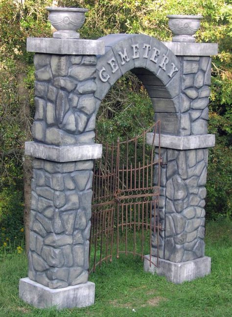 hal_richardr | gallery.hotwirefoamfactory.com Archway Entrance, Cemetery Entrance, Halloween Garden Decorations, Halloween Cemetery, Foam Factory, Dekorasi Halloween, Decoration Beton, Halloween Diy Outdoor, Foam Art