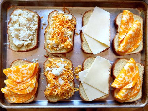 Sheet Pan Sandwich Recipes, Grilled Cheese Recipes Oven, Grilled Cheese Sheet Pan, Grilled Cheese Bombshell, Oven Grilled Cheese Baking Sheet, Oven Baked Grilled Cheese Sandwiches, Sheet Pan Grilled Cheese Sandwiches, Baked Grilled Cheese Sandwich, Sheet Pan Grilled Cheese