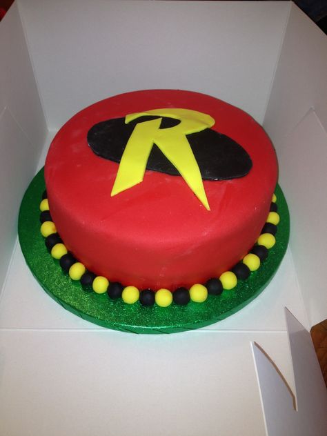 Robin cake Robin Birthday Cake, Robin Cake, Robin Dc, Teen Titans, Birthday Cake, Birthday Party, Pastel, Baking, Cake