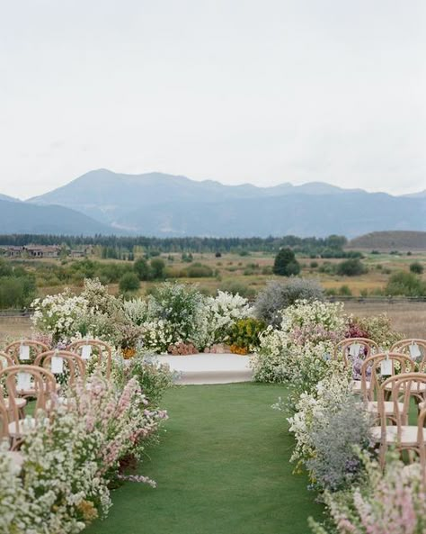 Wedding Ideas 2024, Lauren Carter, Wedding Outside, Aisle Flowers, Garden Weddings Ceremony, Ceremony Design, Ceremony Inspiration, Wedding 2024, Ceremony Arch