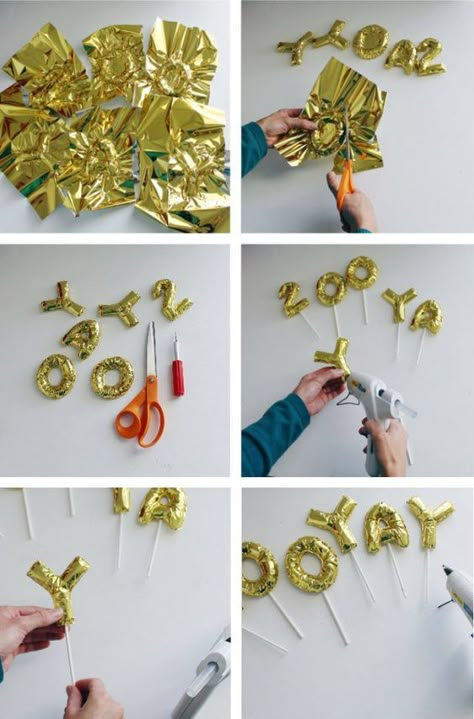 DIY mini foil letter balloon cake toppers Letter Ballons, Mylar Letter Balloons, Photobooth Ideas, Balloons Cake, Anniversaire Diy, Decoration Balloon, Mini Diy, Balloon Cake, Mini Mini