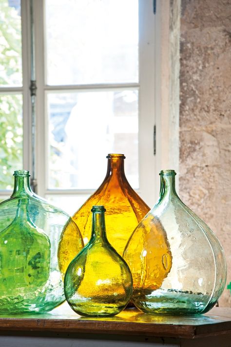 Glass Jugs Decor, Quirky Vases, Vintage Glass Bottles, Colored Glass Bottles, Antique Glasses, Weekend Break, Oil Painting Inspiration, Glass Bottles Art, Watercolor Projects