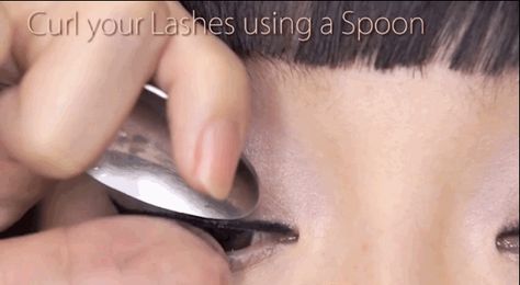 How to curl your lashes: Use the curve of the spoon as a makeshift lash curler. How To Curl Eyelashes With A Spoon, Curling Lashes With Spoon, Curl Lashes With Spoon, How To Curl Lashes With A Spoon, Eyeliner And Mascara, Applying Eye Makeup, Curl Lashes, Lash Curler, Curling Eyelashes